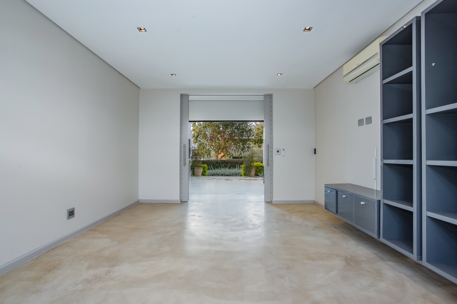 To Let 4 Bedroom Property for Rent in Vrykyk Western Cape
